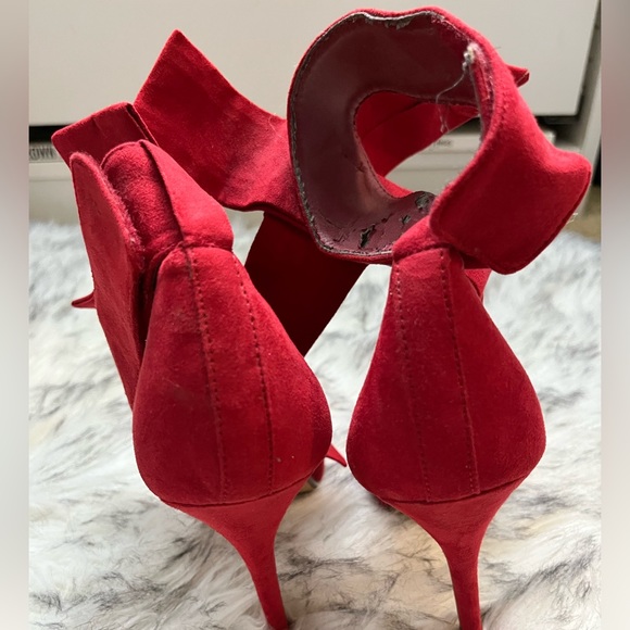 Red Faux Leather Shoes with bow - Picture 9 of 16